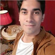 Profesor de guitarra con posibilidad de dictar clase en español e inglés. Experiencia con niños, jóvenes y adultos